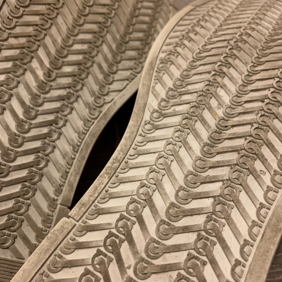 FERRAGAMO sneakers - Picture 6 of 6